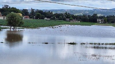 Otzolotepec y Xonacatlán enfrentan las inundaciones derivadas de lluvias atípicas; continúan labores de limpieza y apoyo a afectados