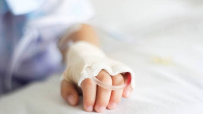 Padre de niño de 2 años exige un nuevo corazón tras fallo en primer trasplante en Nápoles