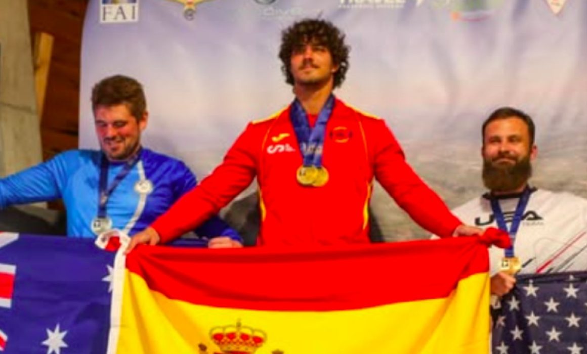 Paracaidista mexicano con doble nacionalidad rompe récord mundial en Austria, compite por España