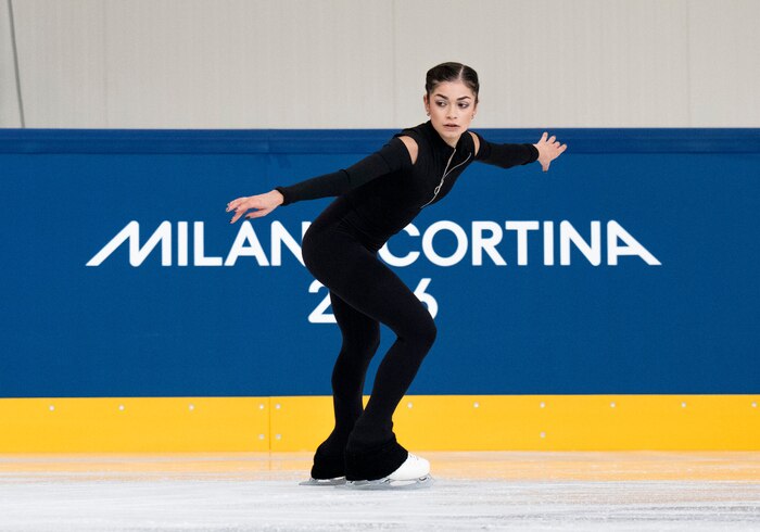 Patinadora rusa Adeliia Petrosian, en su debut olímpico, enfrenta las sombras del dopaje asociado a su entorno