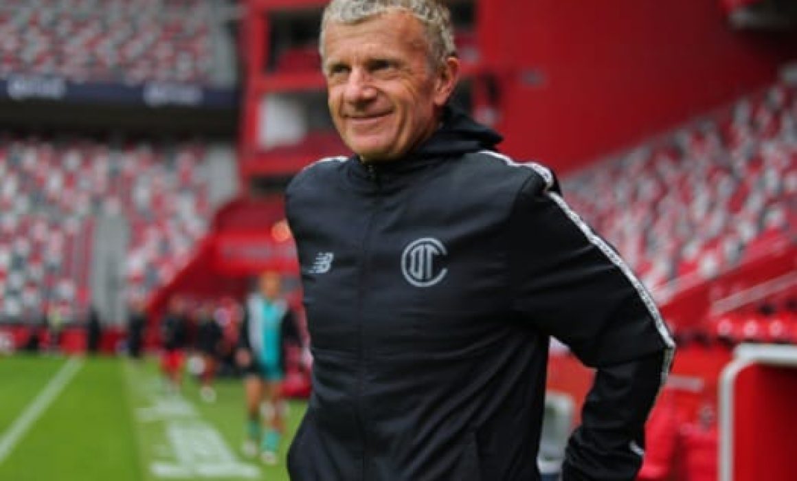 Patrice Lair celebra el buen inicio de las Diablas Rojas y apuesta por el crecimiento a largo plazo