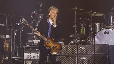 Paul McCartney llega a la pantalla grande con su libro “High In The Clouds” 