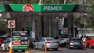 Pemex asegura que sus adeudos con proveedores se han reducido a la mitad tras pago de más de 300 mil millones de pesos