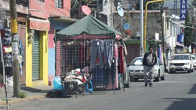 Persisten ocupaciones ilegales en banquetas y calles de Toluca a pesar de operativos