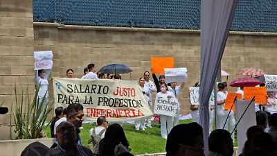 Personal médico de Ixtapaluca exige mejores condiciones en visita de Sheinbaum