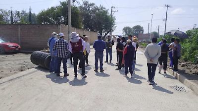 Pobladores de Tultepec mantienen tomada la estación 10 de junio y el viaducto del Tren Suburbano ante retrasos en obras y daños a viviendas
