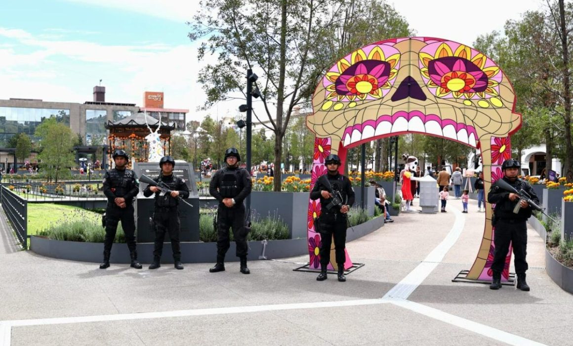 Policía Municipal de Toluca asegura un fin de semana sin incidentes en el Festival del Alfeñique 2025