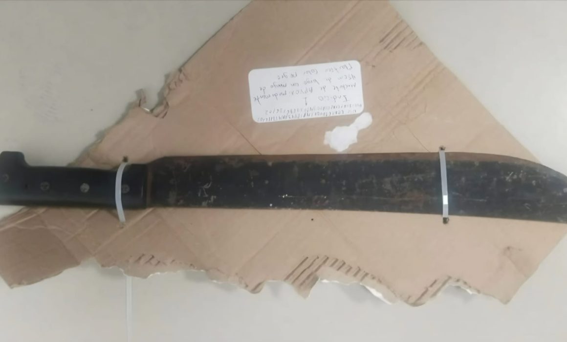 Policía de Ecatepec detiene a hombre que agredió a personal de movilidad con machete durante operativo en Ciudad Cuauhtémoc