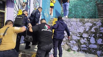 Policías de Ecatepec evitan linchamiento y rescatan a presuntos asaltantes en Sierra de Guadalupe