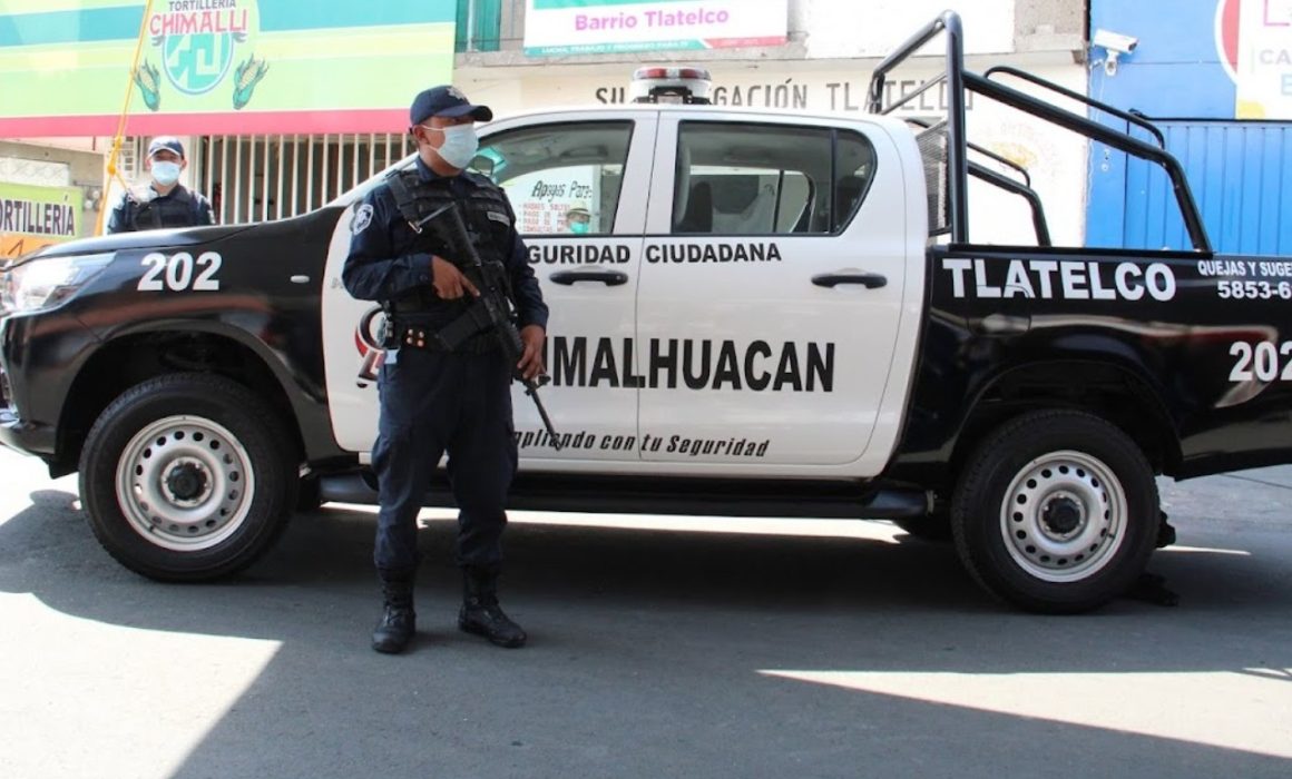 Policías impiden jornada médica y escolar en Chimalhuacán bajo acusaciones de manipulación política