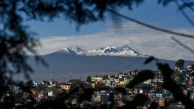 Policías rescatan a jóvenes en el Nevado de Toluca 