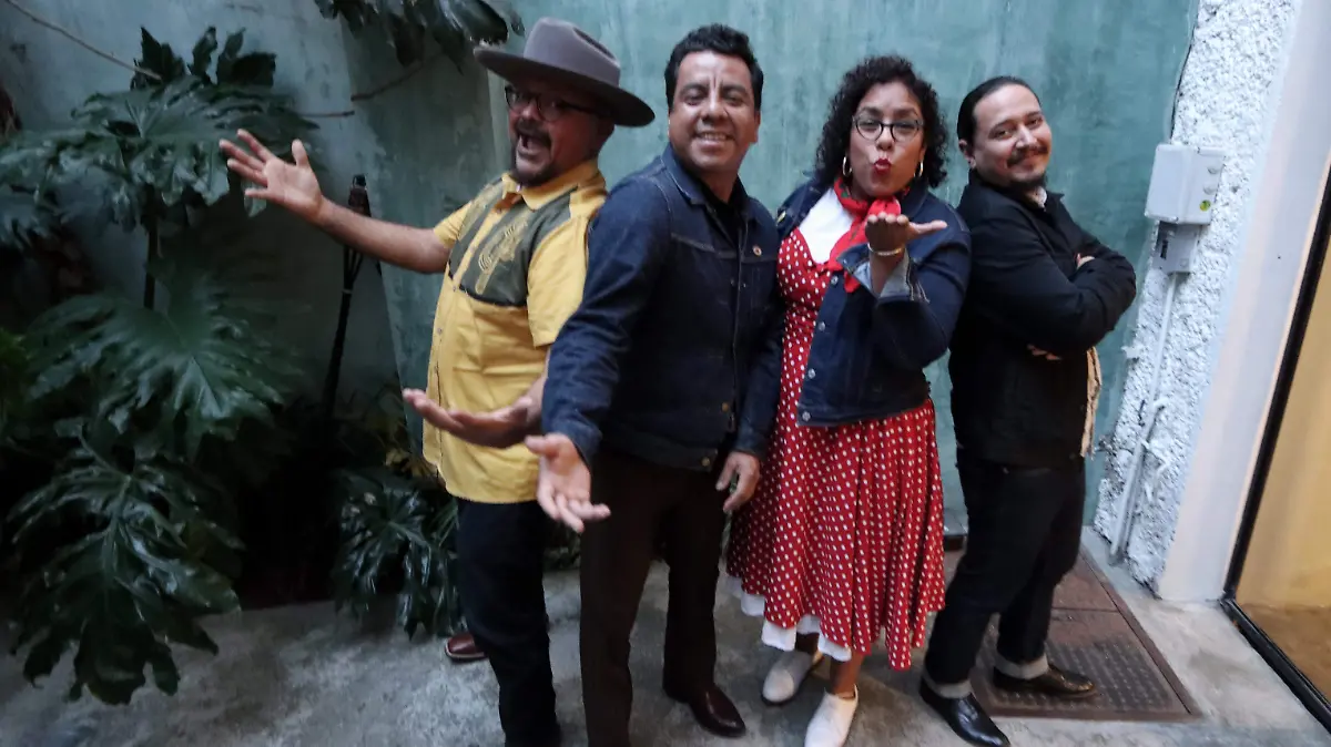 ¿Por qué La Santa Cecilia lleva en su nombre el honor de ser músicos? Descúbrelo aquí