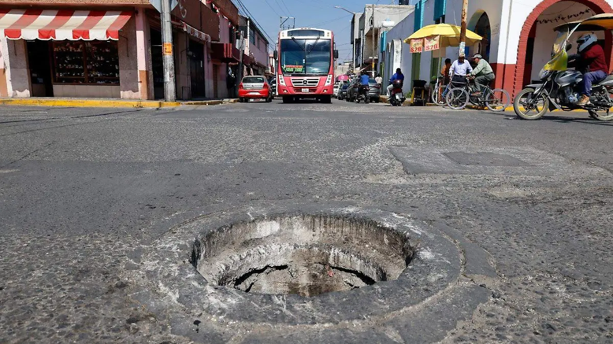 ¿Por qué San Mateo Otzacatipan enfrenta una doble amenaza que altera la vida cotidiana?