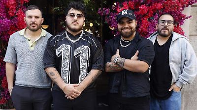 ¿Por qué fue ignorada la aparición de Grupo Frontera en La Velada del Año 5 de Ibai Llanos? ¿Sigue su polémica por apoyo a Trump? 