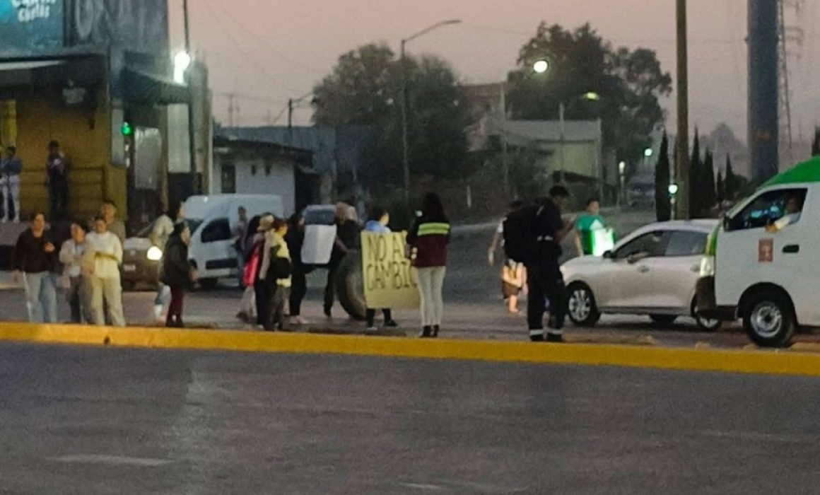 ¿Por qué los habitantes de Tultitlán bloquearon la López Portillo en plena hora punta?