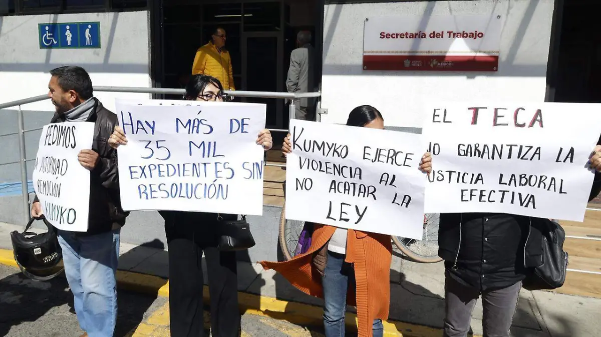 ¿Por qué los maestros sindicalizados exigen la destitución de la presidenta del Tribunal Estatal de Conciliación?