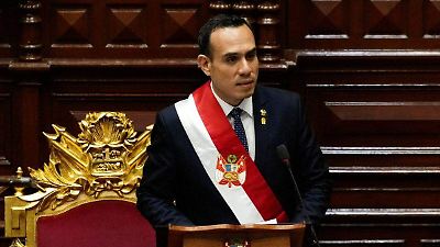 Presidente interino de Perú declara estado de emergencia en Lima y Callao para combatir ola de violencia