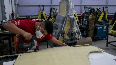 Producción manufacturera en México registra segundo mes consecutivo de crecimiento pese a caída en empleo