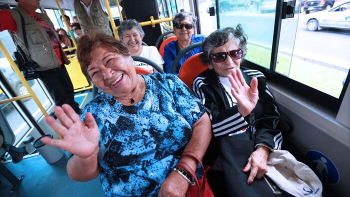 Proponen que adultos mayores de 65 años viajen gratis en transporte público en Perú