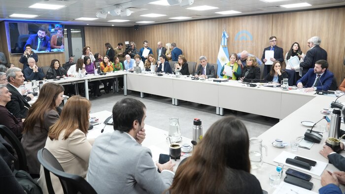 Propuesta en el Congreso busca reforzar requisitos para dueños de laboratorios tras crisis por fentanilo adulterado