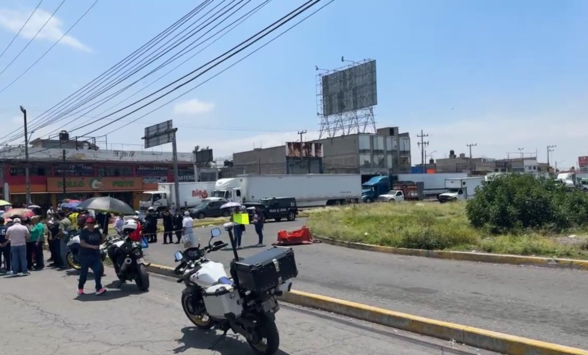 Protesta en Ecatepec causa caos vial y suspensión de Mexibús en Avenida Central