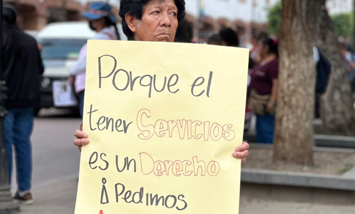 Protestantes de Chimalhuacán exigen audiencia a Delfina Gómez por demandas no atendidas
