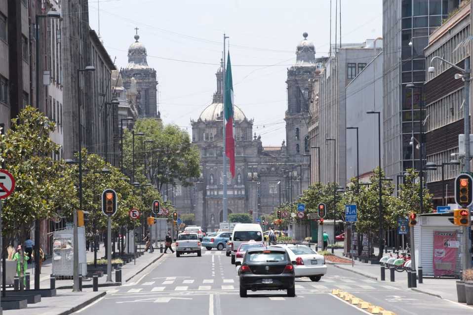 ¿Qué autos descansan este sábado 22 de noviembre en CDMX y Edomex? La guía definitiva del Hoy No Circula 2025