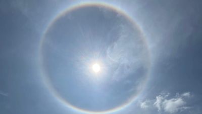 ¿Qué causa el impresionante halo solar visto en Toluca este lunes?