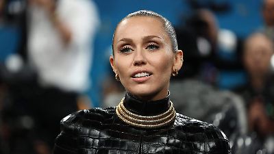 ¿Qué es el Edema de Reinke? La enfermedad por la que Miley Cyrus teme ya no cantar igual