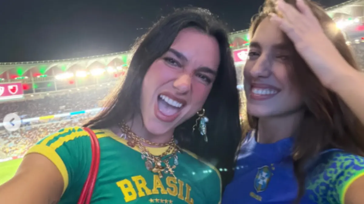 ¿Qué es el ‘blokecore’? La tendencia que Dua Lipa lleva a la cima justo antes del Mundial 2026