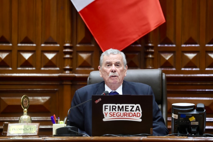 ¿Qué hay detrás del recurso de Fernando Rospigliosi contra su sanción por uso de cámara del Congreso en campaña? La defensa de Blume y un caso en boga