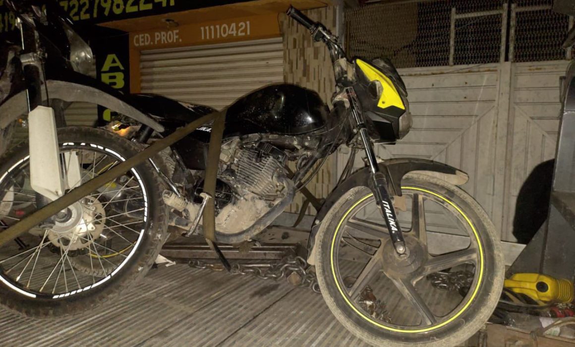 ¿Qué pasa cuando la policía de Metepec atrapa a un sospechoso con una moto robada? La sorprendente historia detrás