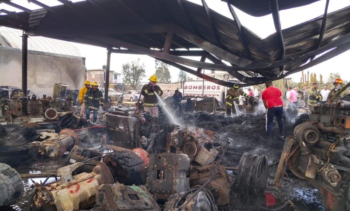 ¿Qué provocó el gran incendio que devastó un deshuesadero en Hueypoxtla? La sorprendente versión oficial