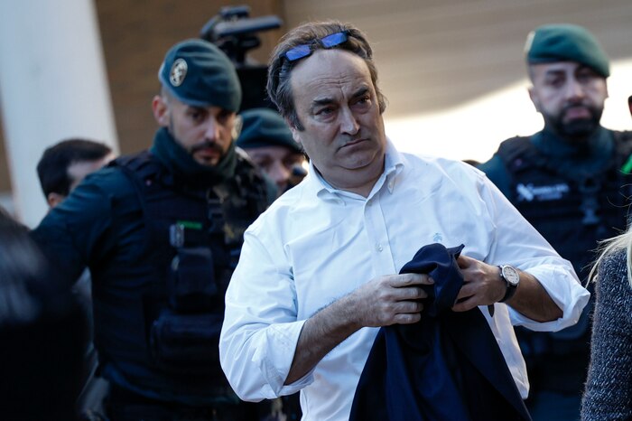 ¿Qué reveló el dueño de El Ventorro sobre la salida de Mazón del restaurante? La versión clave que podría cambiarlo todo