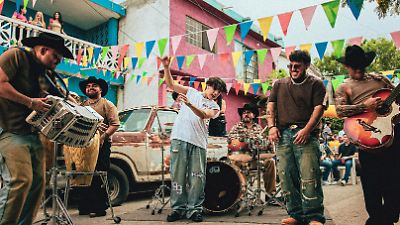 ¿Qué significa 'No capea'? La expresión viral del éxito de Grupo Frontera y Xavi en TikTok