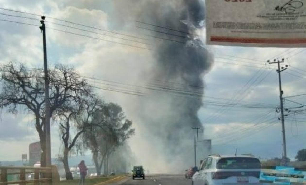 ¿Qué tan peligroso puede ser un incendio en una recicladora en la Toluca-Tenango? La verdad que te sorprenderá