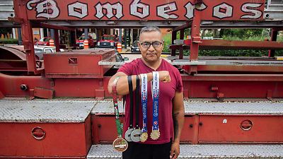 Raúl Inés Guzmán, bombero de Toluca y campeón de lucha de brazos: héroe de fuego y fuerza