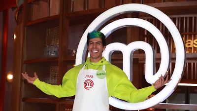 Rafa Polinesio es eliminado de MasterChef Celebrity por falla en su platillo