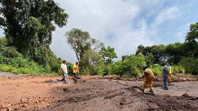 Reabren carretera a Sierra de Nanchititla tras deslave que afectó 16 comunidades