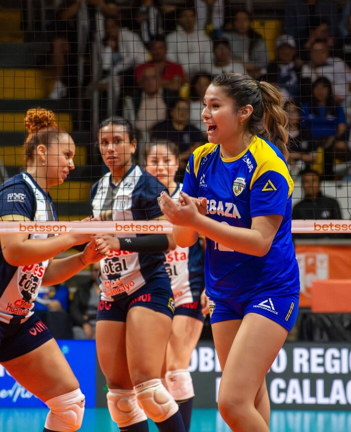 Rebaza Acosta despide jugadora por reiterada indisciplina durante la Liga Peruana de Vóley 2025/2026