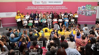 Reconocen a 18 héroes ambientales en el Estado de México por su labor en la conservación