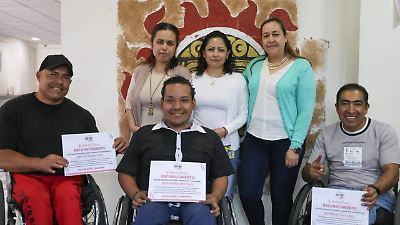 Reconocen a para atletas destacados en la Carrera El Sol de Toluca