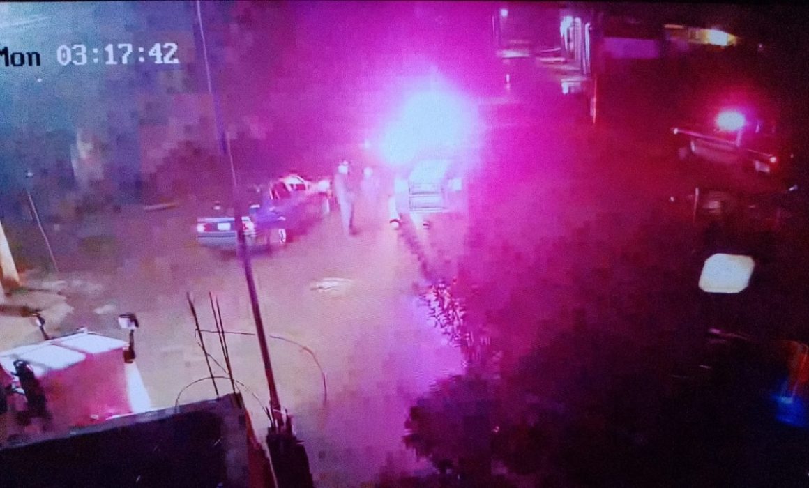 Recuperan vehículo y detienen a tres personas en operativo en Teoloyucan