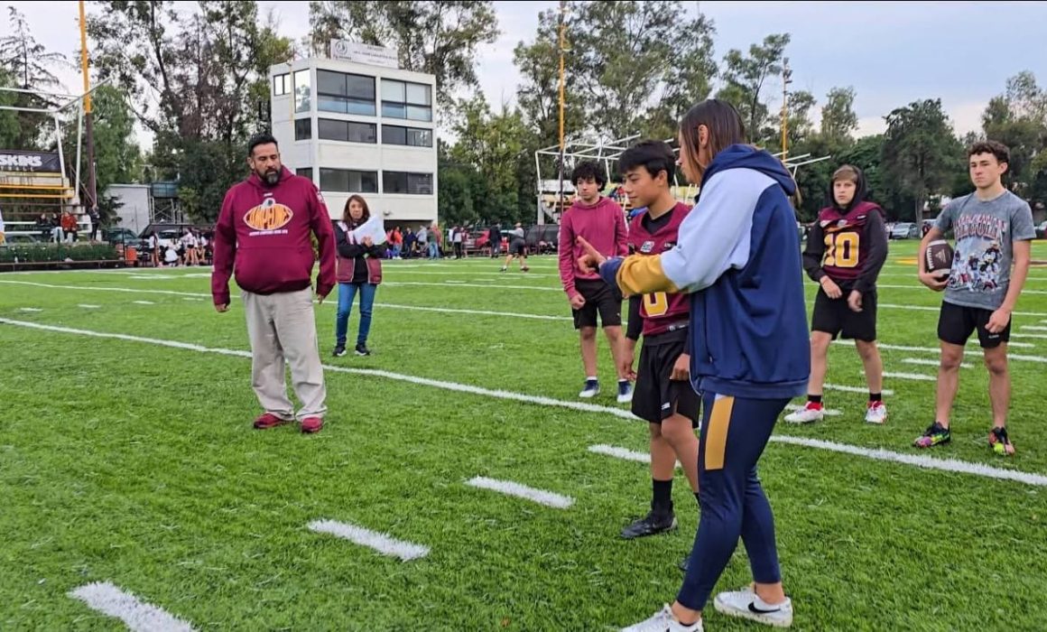 Redskins del Estado de México dominan en fútbol americano infantil y reciben a estrella de Pumas CU