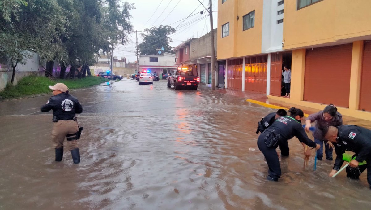 Refuerzan monitoreo y atención en Toluca ante intensas lluvias y encharcamientos