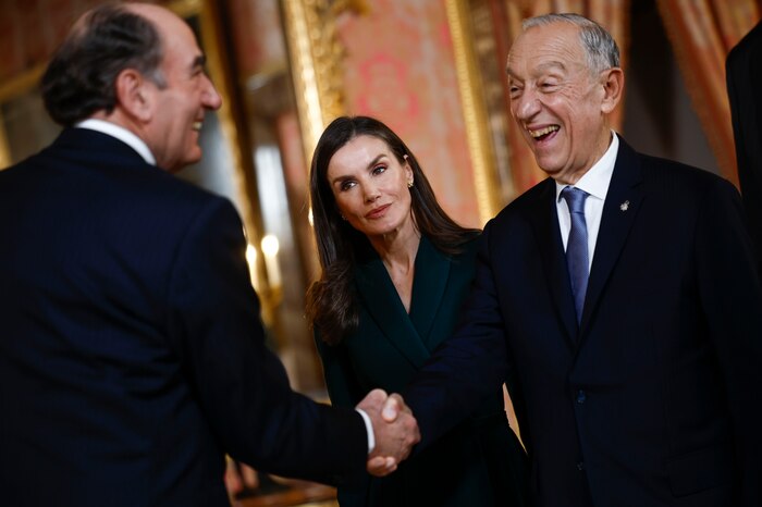Reina Letizia sorprende con guiño a la Familia Real Británica durante encuentro con presidente de Portugal en Madrid