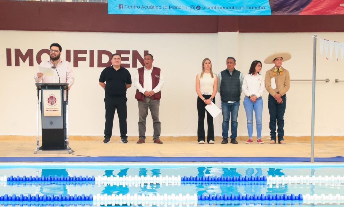 Reinauguran en Naucalpan el Centro Acuático de la Mancha III tras dos años cerrado