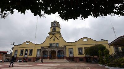 Reincorporan a alcaldesa de Capulhuac a pesar de denuncia por agresión