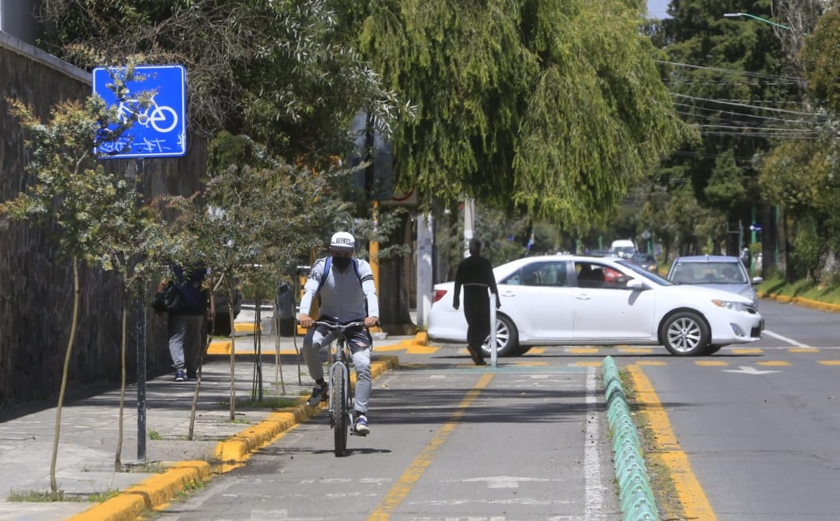 Reinicio de obras en ciclovía de Isidro Fabela en Toluca enfrenta retrasos y desafíos en seguridad y comercio informal