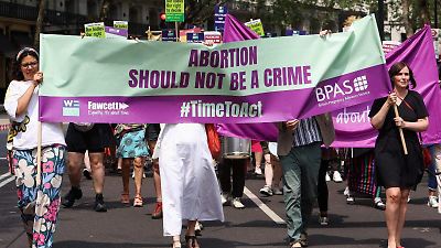 Reino Unido avanza hacia la despenalización total del aborto en Inglaterra y Gales